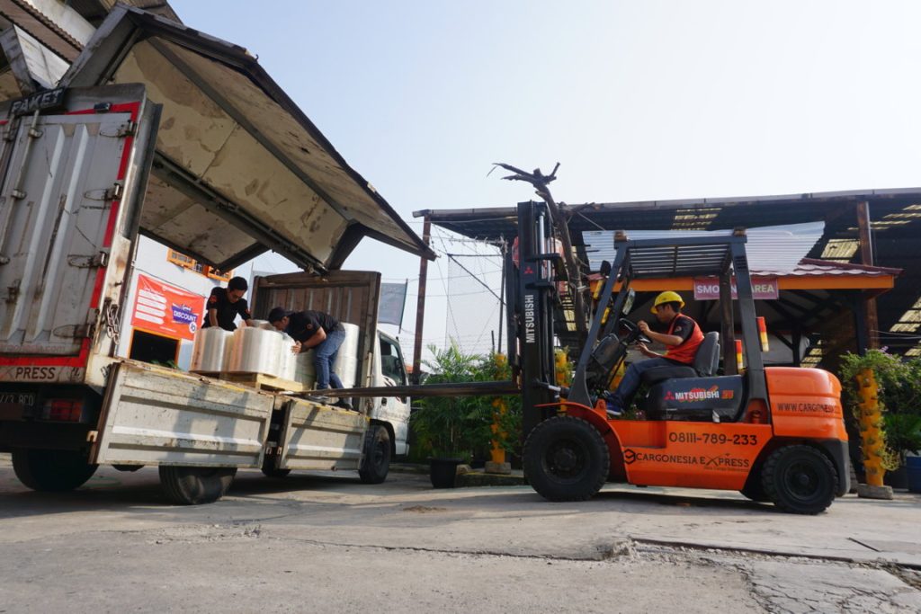 Jasa Pengiriman Mobil