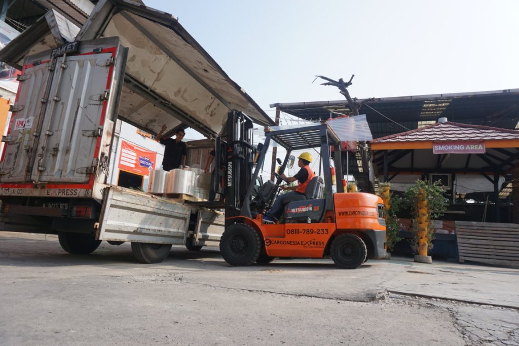 Jasa Pengiriman Mobil