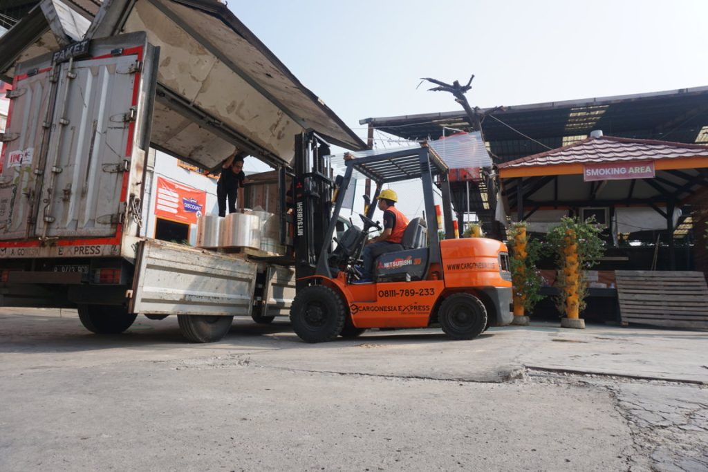 Jasa Pengiriman Mobil