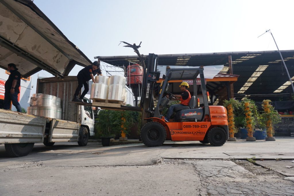 Jasa Pengiriman Mobil