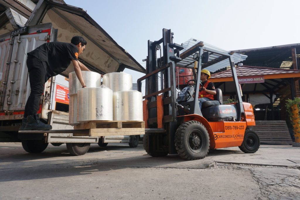 Jasa Cargo Alat Berat