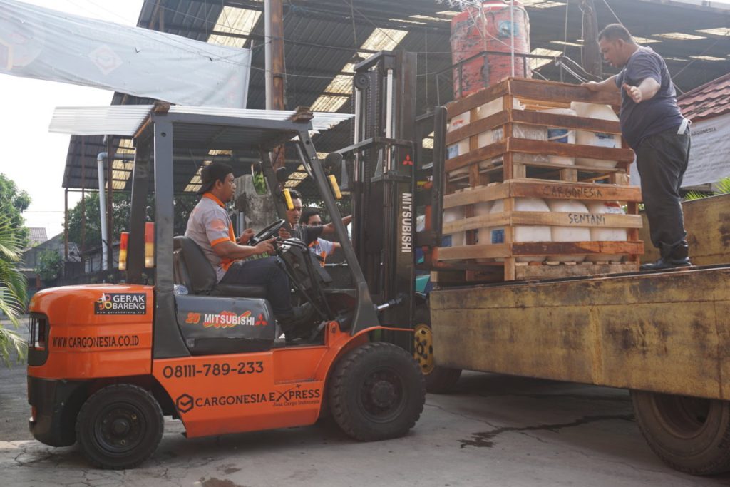 Jasa Cargo Alat Berat