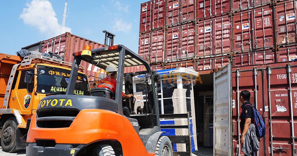cargo laut kalimantan